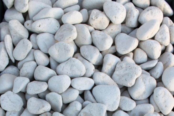 Белая галька галтовка (20-40 мм.)  купить в Новосибирске от производителя, без посредников