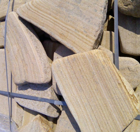 Kamenclub.ru: Песчаник пластушка галтованный желтый с рисунком (3 см)  купить в Новосибирске плитняк - пластушка желтый песчаник 21000 руб/м3   фото КАМЕНЬ КЛУБ