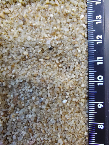 Кварцевый песок для пескоструйных работ фр. 0,8-1,6 мм.  купить в Новосибирске фото Камень Клуб