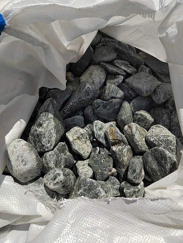 фото Галтованный жадеит (фр. 70-100 мм)  купить в Новосибирске в интернет-портале КАМЕНЬ КЛУБ