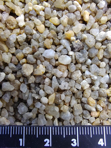 Кварцевый песок для площадок фр. 2-5 мм.  купить в Новосибирске фото Камень Клуб