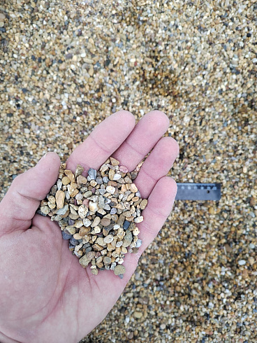 Галька речная окат (рыжая) фр.3-5 мм купить в Новосибирске 