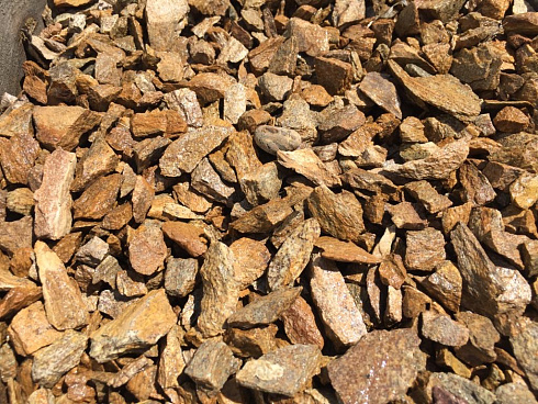 Kamenclub.ru: Щебень крошка желтый (ЗЛАТОЛИТ) фр. 20-40 мм.  купить в Новосибирске златолит бежевый, золотистый, желтый декоративная каменная крошка 10800 руб/т   фото КАМЕНЬ КЛУБ