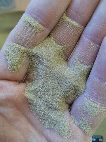 Кварцевый песок для площадок фр. 0,1-0,5 мм.  купить в Новосибирске фото Камень Клуб