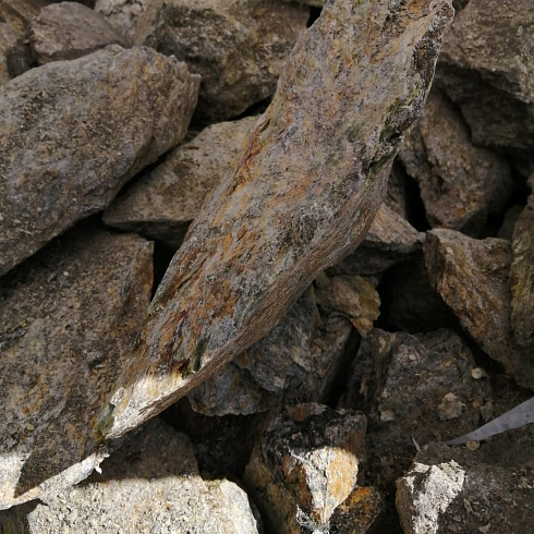 фото Змеевик салатовый  (фр. 70-100 мм)  купить в Новосибирске в интернет-портале КАМЕНЬ КЛУБ