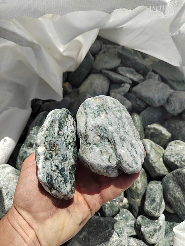 фото Галтованный жадеит (фр. 70-100 мм)  купить в Новосибирске в интернет-портале КАМЕНЬ КЛУБ