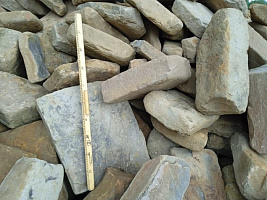 Kamenclub.ru: Песчаник для мощения дорожек, площадок, парковок ( фр 5-10 см)  купить в Новосибирске песчаник  серый желтый коричневый рыжий песчаник оголтованный окатанный 6500 руб/т   фото КАМЕНЬ КЛУБ