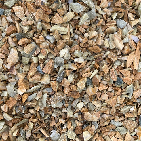 Kamenclub.ru: Щебень крошка желтый (ЗЛАТОЛИТ) фр. 10-20 мм.  купить в Новосибирске златолит бежевый, золотистый, желтый каменная декоративная крошка щебня златолита 10800 руб/т   фото КАМЕНЬ КЛУБ