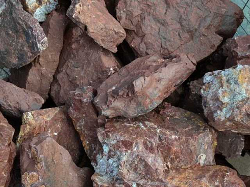 Kamenclub.ru: Щебень крошка красный (ЯШМА) фр. 10-20 мм.  купить в Новосибирске яшма красный, бордовый, оранжевый, рыжий декоративный каменный ландшафтный щебень колотый 9000 руб/т   фото КАМЕНЬ КЛУБ