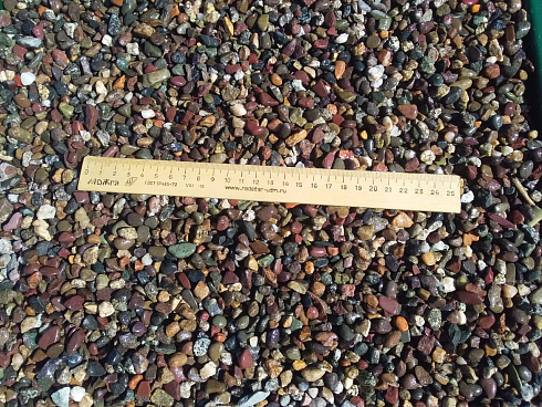 Kamenclub.ru: Галька речная окат цветная фр.5-10 мм. купить  в Новосибирске галька речная белый, серый, красноватый, синий, темно-серый речная окатанная галька декоративная 6800 руб/т   фото КАМЕНЬ КЛУБ