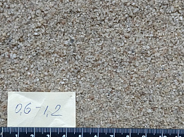 Кварцевый песок для площадок фр. 0,6-1,2 мм.  купить в Новосибирске фото Камень Клуб