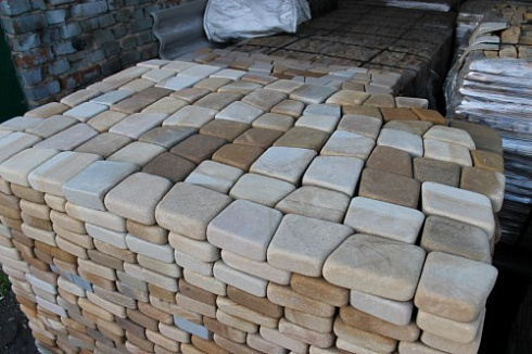 Kamenclub.ru: Песчаник брусчатка (Готика) art PSG-L-01  купить в Новосибирске    2300 руб/кв.м   фото КАМЕНЬ КЛУБ