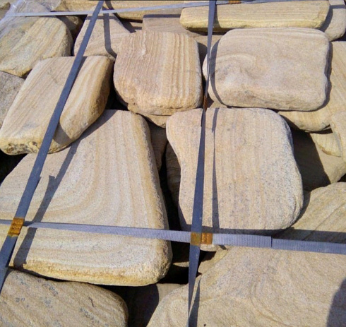 Kamenclub.ru: Песчаник пластушка галтованный желтый с рисунком (3 см)  купить в Новосибирске плитняк - пластушка желтый песчаник 21000 руб/м3   фото КАМЕНЬ КЛУБ